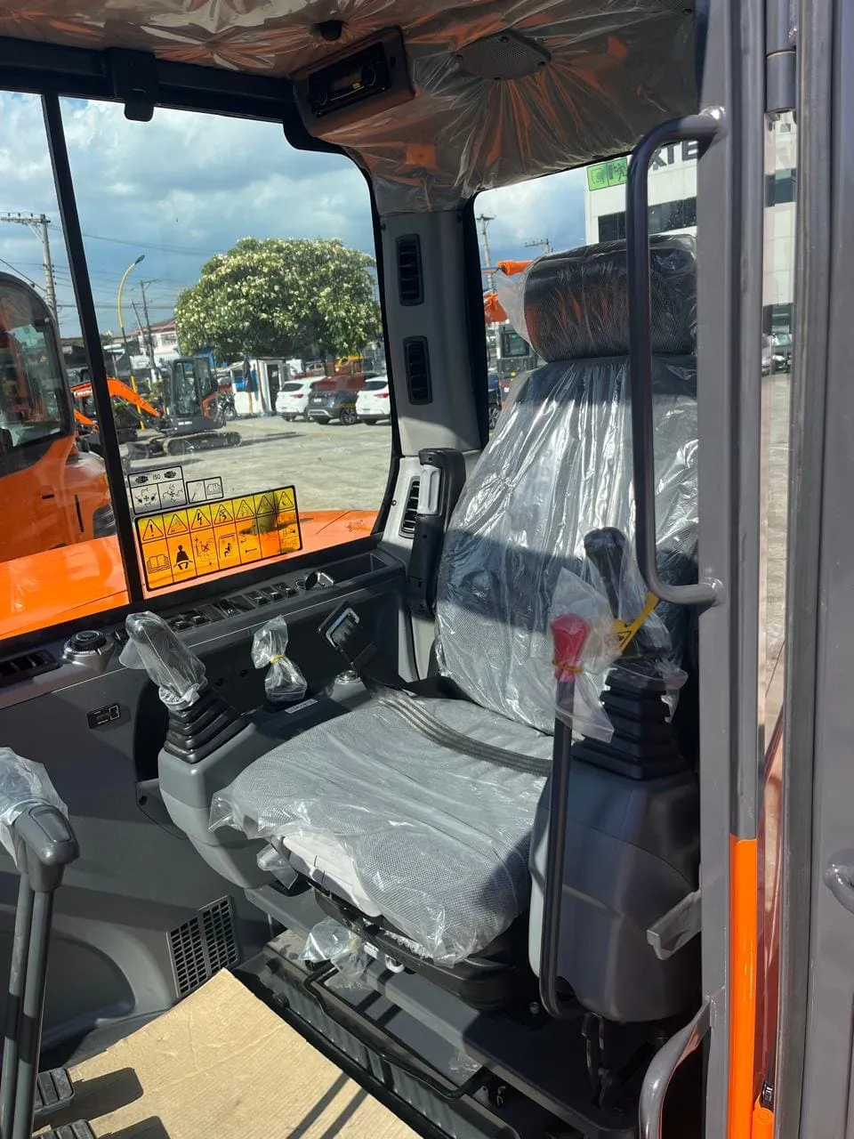 Como o conforto do operador influencia a produção diária medida pelo engenheiro